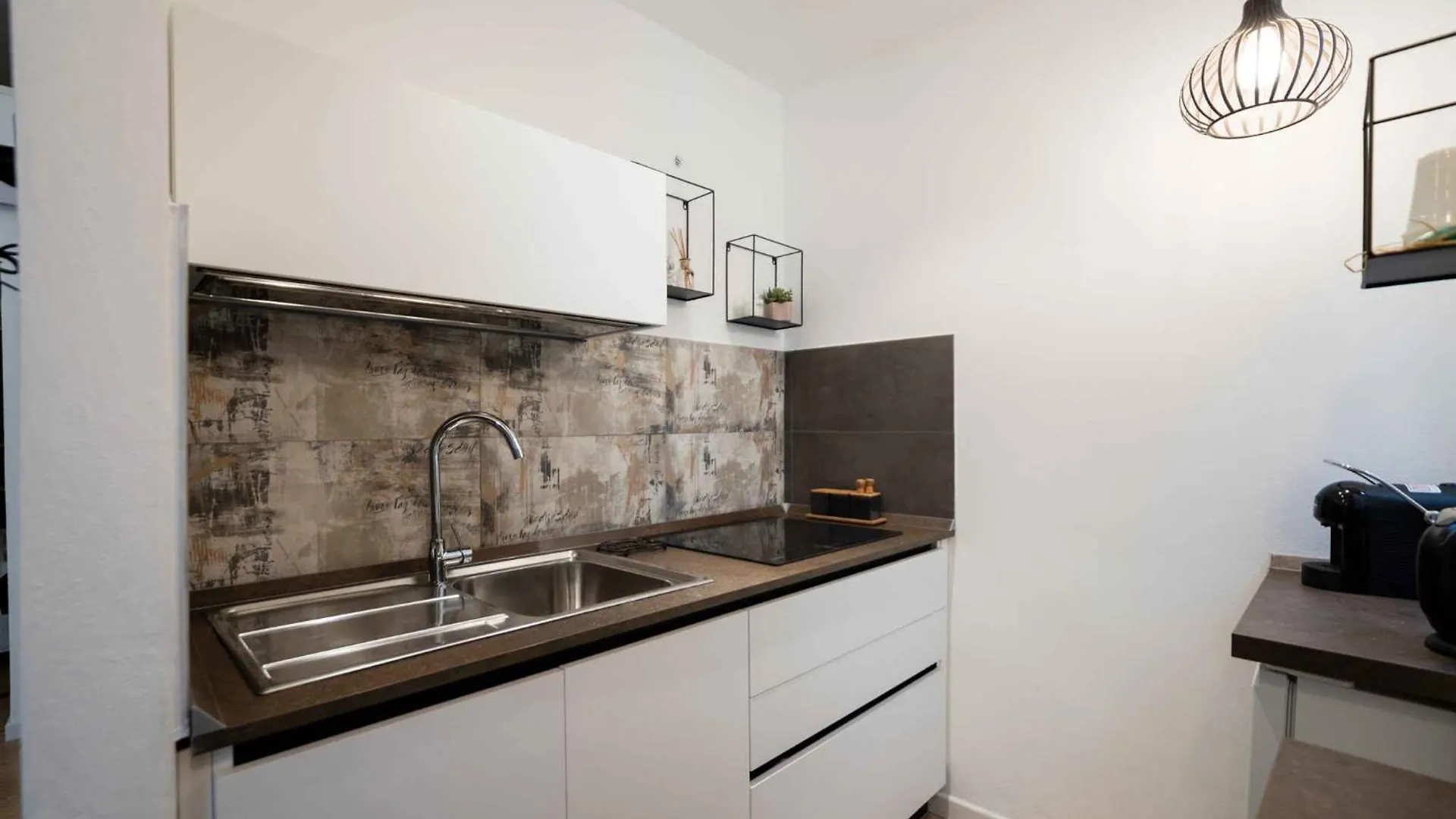 Apartment In Palermo - Sizilien 48263 Italy